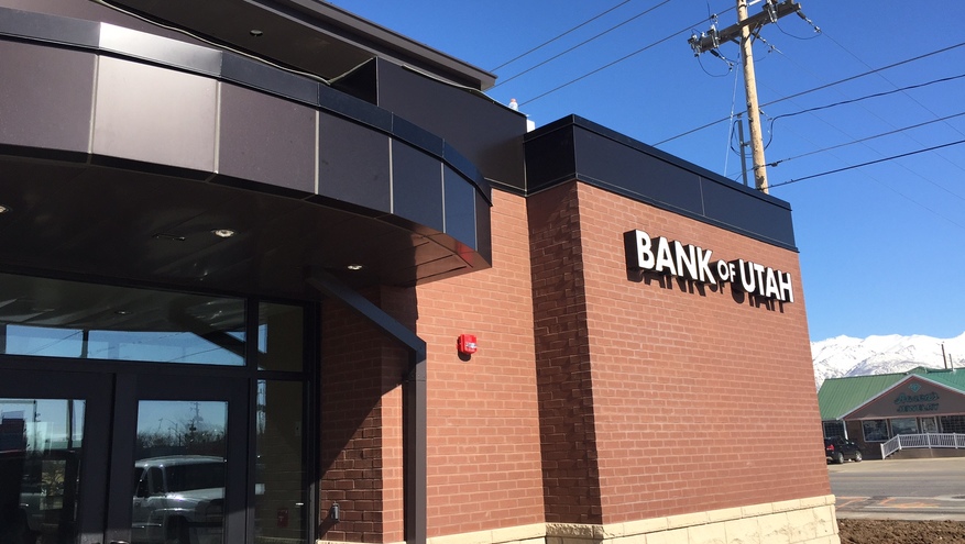Picture of new Bank of Utah Roy branch with construction almost finished.